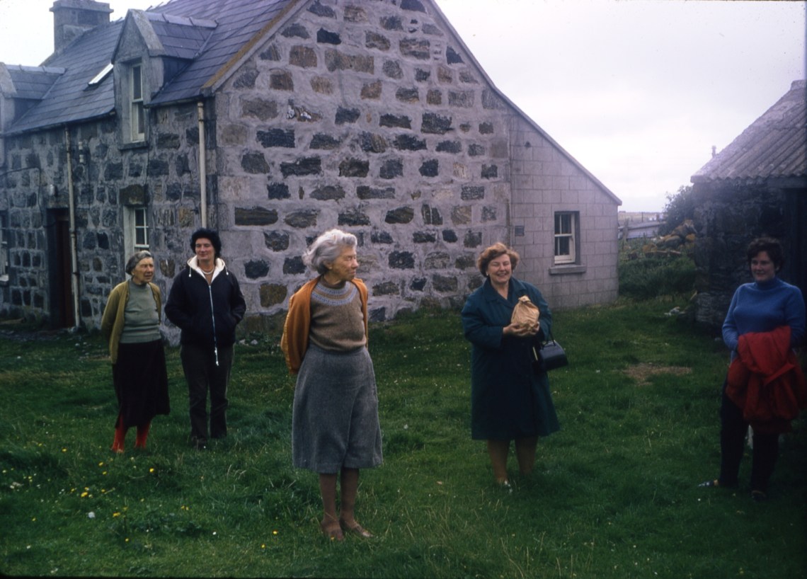 Sept 1970 Josephine, Eileen MacMillan sisters, Taigh A'ghobhaimg 169