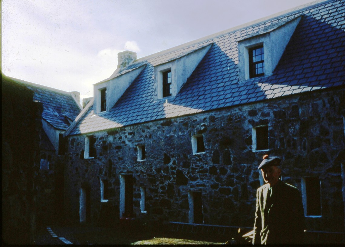 img 431 MacNeil of B in Castle Yard