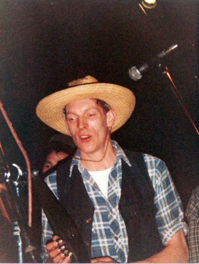 SKIFF SKATS 150386 03